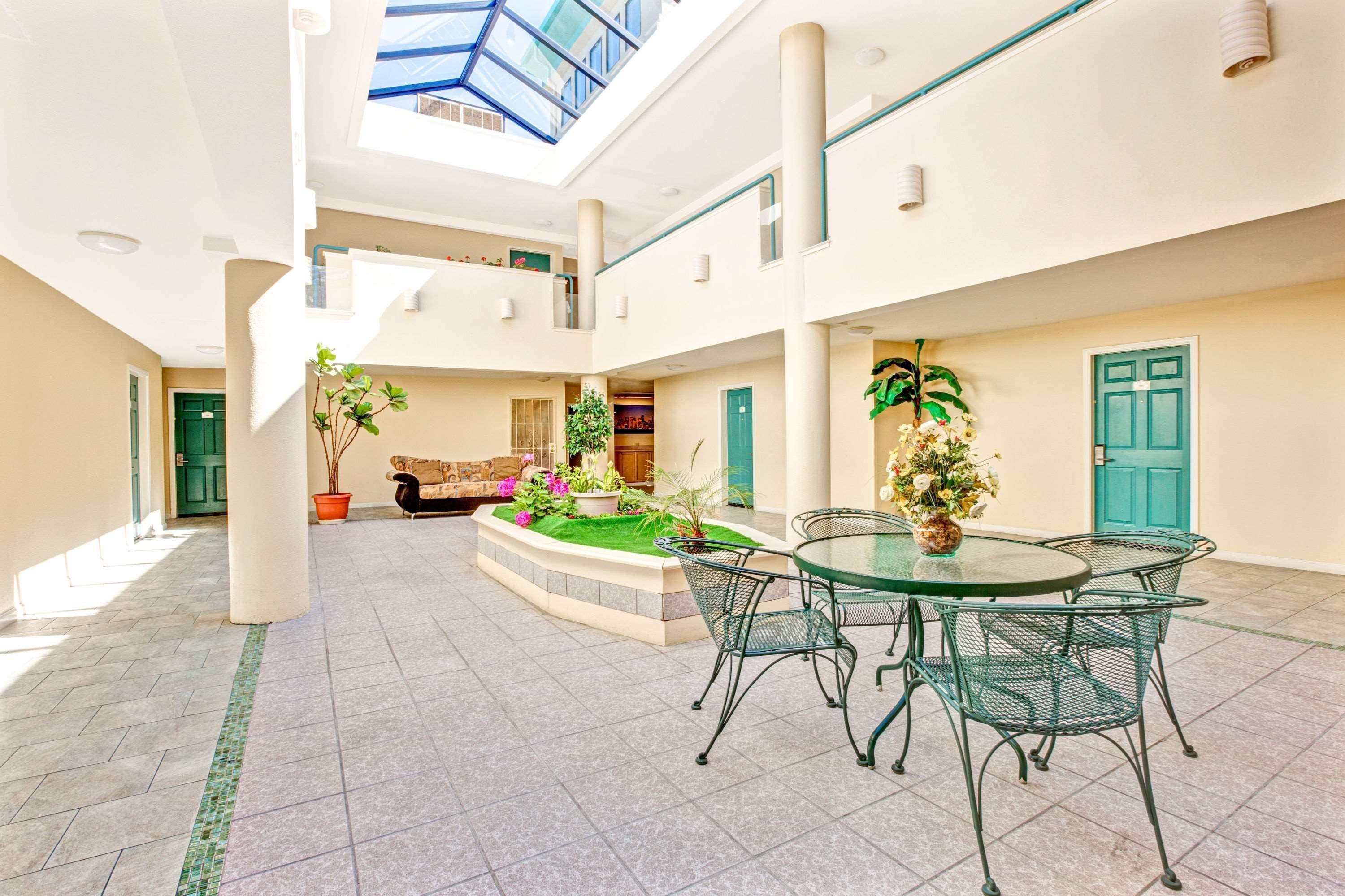 Hotel Aluxor Sfo, Sapphire Boutique Collection 圣布鲁诺 外观 照片